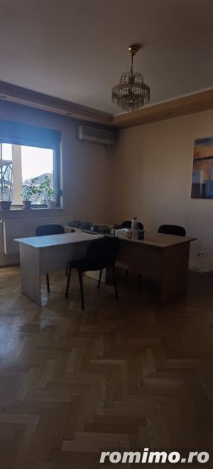 Cașin, Apartament 5 camere, renovat recent, birouri - imagine 18