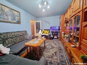 Apartament 3 camere, 2 bai, Cetate, zona Liceului Sportiv