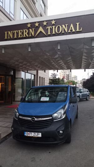 Opel Vivaro transport persoane 8+1din 2016 Motorina