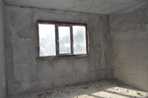 Casa de vanzare in Golesti, parter si etaj , 220 mp construiti , teren 916mp, la rosu - imagine 4