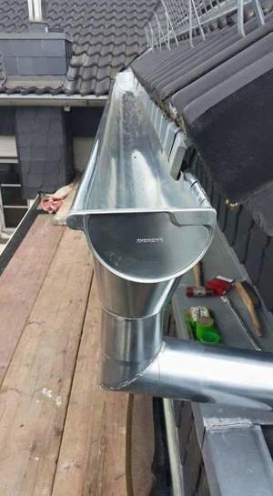 Reparatii Acoperisuri hidroizolatii Jgheaburi burlane Aticuri 