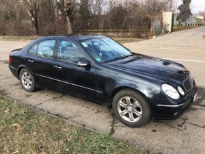 Mercedes-Benz, E240 Avantgard, cutie manuala, xenon, trapa electrica - imagine 4