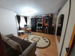 Proprietar vând apartament, 3 camere, Giurgiu, 74m, bloc izolat termic - imagine 2