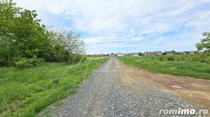 Teren intravilan in zona rezidentiala, la 1 km de A0 si A1 - imagine 6