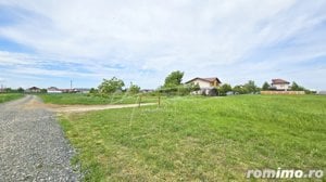 Teren intravilan in zona rezidentiala, la 1 km de A0 si A1 - imagine 13
