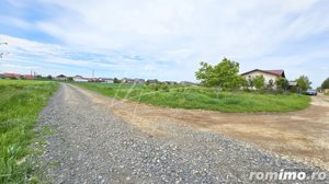 Teren intravilan in zona rezidentiala, la 1 km de A0 si A1 - imagine 16