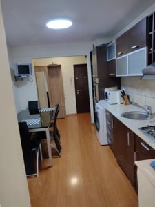 Închiriez apartament 2 camere mobilat -Republicii Mega Image - imagine 4