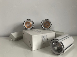 Proiector Led profesional pe sina