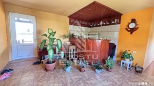 Casa cu 6 camere, 200 mp, 2 fronturi, Zona Mehala - imagine 2