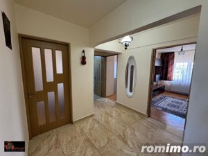 Apartament Decomandat cu 3 Camere  în Piața 1 Decembrie  - imagine 2