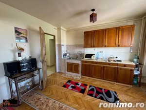 Apartament Decomandat cu 3 Camere  în Piața 1 Decembrie  - imagine 5