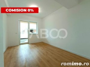 Apartament la parter inalt cu 3 camere si bucatarie separata