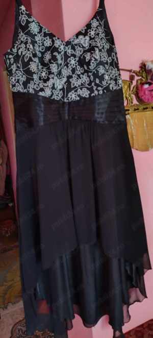 Vand rochii de seara ! Unele noi cu eticheta pe ele !
