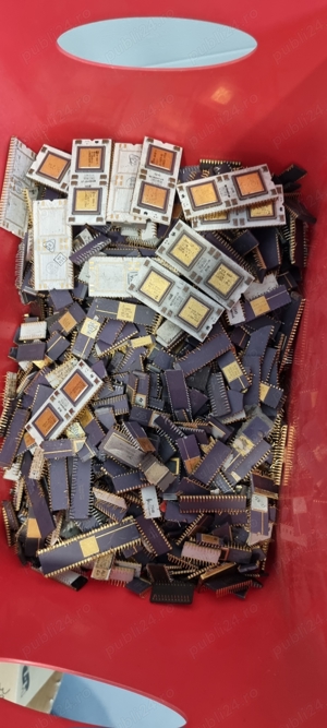  Procesoare vechi defecte 486 Goldcap, ceramice,fibra,plastic. - imagine 3