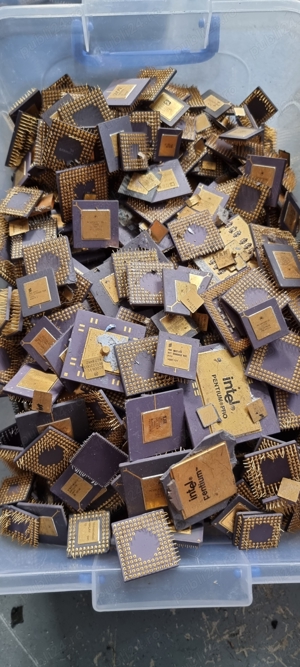  Procesoare vechi defecte 486 Goldcap, ceramice,fibra,plastic. - imagine 6