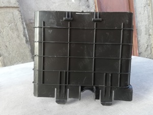 carcasa plastic protectie baterie volkswagen 1K0 915 335C - imagine 2