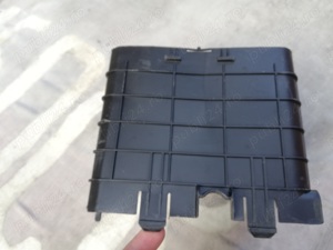 carcasa plastic protectie baterie volkswagen 1K0 915 335C - imagine 9