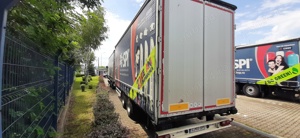 DAF XF camion cu remorca tandem - imagine 4