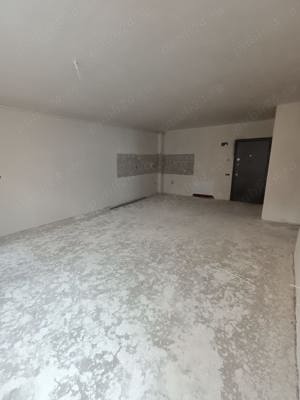 Apartament cu 3 camere, semifinisat, zona Somesului Floresti - imagine 2