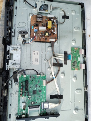 Dezmembrez LG 32LS3400 cod eax64910001 