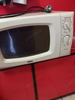 Vind cuptor cu microunde ZANUSSI