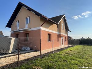 1/2 Duplex La Etaj In Becicherecu Mic,4 camere,2 bai - imagine 2