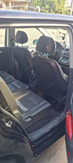 De vanzare volkswagen touran 2007 benzina si GPL  - imagine 6