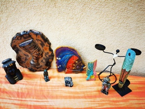 diverse obiecte decor arta africana, oceanica