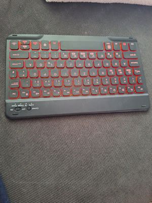 tastatura diferite culori 