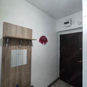 Închiriez apartament cu doua camere Bulevardul Revoluției 