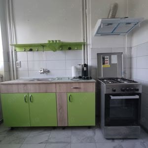 Închiriez apartament cu doua camere Bulevardul Revoluției  - imagine 4