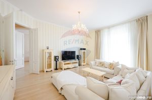 Apartament cu 2 camere de închiriat cu priveliște spre Piața Unirii - imagine 4