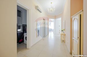 Apartament cu 2 camere de închiriat cu priveliște spre Piața Unirii - imagine 10