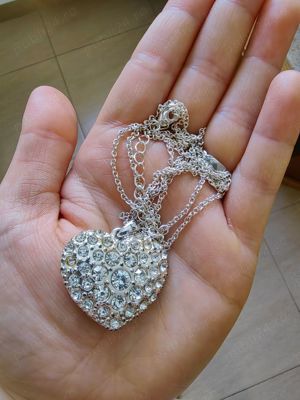 Lănțișor cu pandantiv inimă