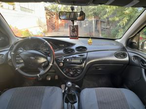  Vând Ford focus berlină  - imagine 4