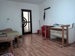 Vand apartament 2 camere in Petrosani, strada Independentei, langa bazinul de inot - imagine 8