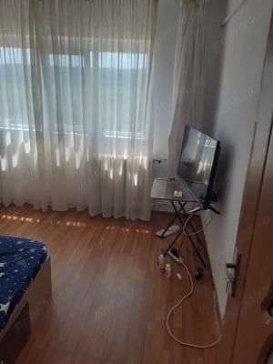 Vând apartament 2camere et.4 preț negociabil tel.   - imagine 4