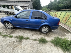 Dezmembrez Volkswagen Bora 1.6 an 2002 77kW 105CP BCB Albastru - imagine 7