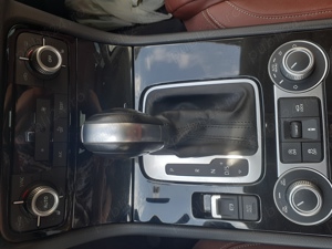 Volkswagen Touareg  - imagine 9