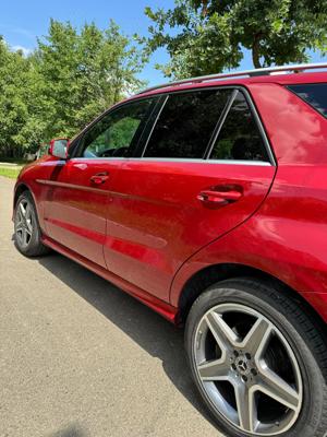 Proprietar vand Mercedes GLE 350d AMG 4MATIC in stare impecabila - imagine 6