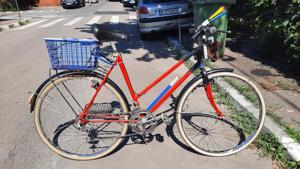 Bicicleta oras stare excelenta cu cadru de dama