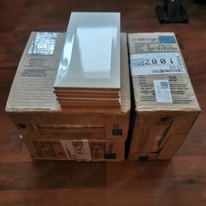 3 cutii faianta 10x20cm, alb lucios Metro White, plinta, brau