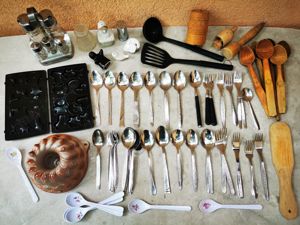 diverse vase si ustensile bucatarie, farfurii cana ceainic ceasca tacam solnite, lingurite copii etc - imagine 7