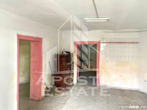 Casa de vanzare cu spatiu comercial si garaj,  zona centrala - imagine 14