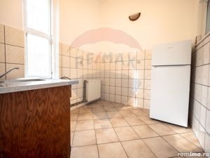 Apartament semidecomandat  ,in vila ,zona Blumana - imagine 10