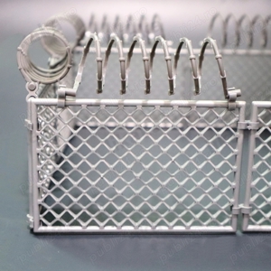 Baza militara mobila tip Lego cu foisor si garduri cu sarma ghimpata - imagine 3