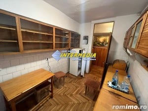 Apartament cu 3 camere 75 mp in Centru de inchiriat - imagine 2