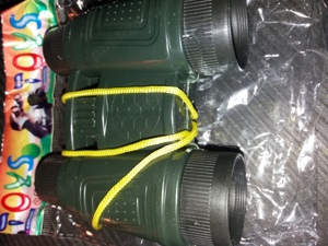 Binoclu rezistent la apa 10 9cm ideal pentru observarea pasarilor, pescuit, drumetii. Pret 10 lei. L