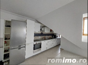 Apartament cu 4 camere semidecom., 84 mp, strada Florilor, Floresti - imagine 4