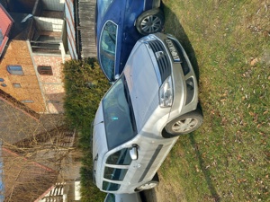 Vând Dacia  Logan MCV 1.6